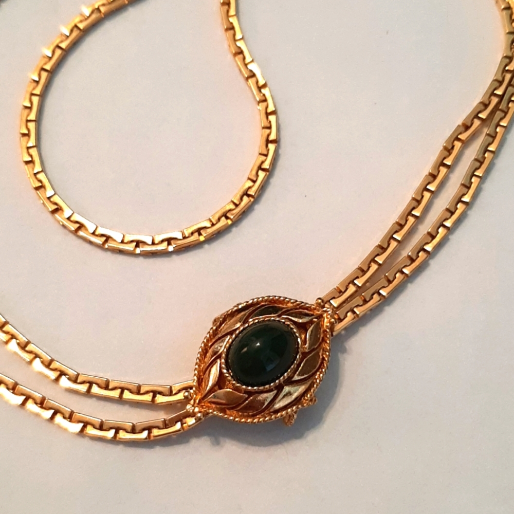 Vintage Sarah Coventry Necklace Dark Green Stone